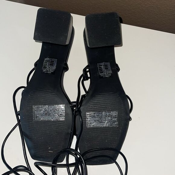 Forever 21 block heel thong lace up sandals size 9 - Picture 4 of 5